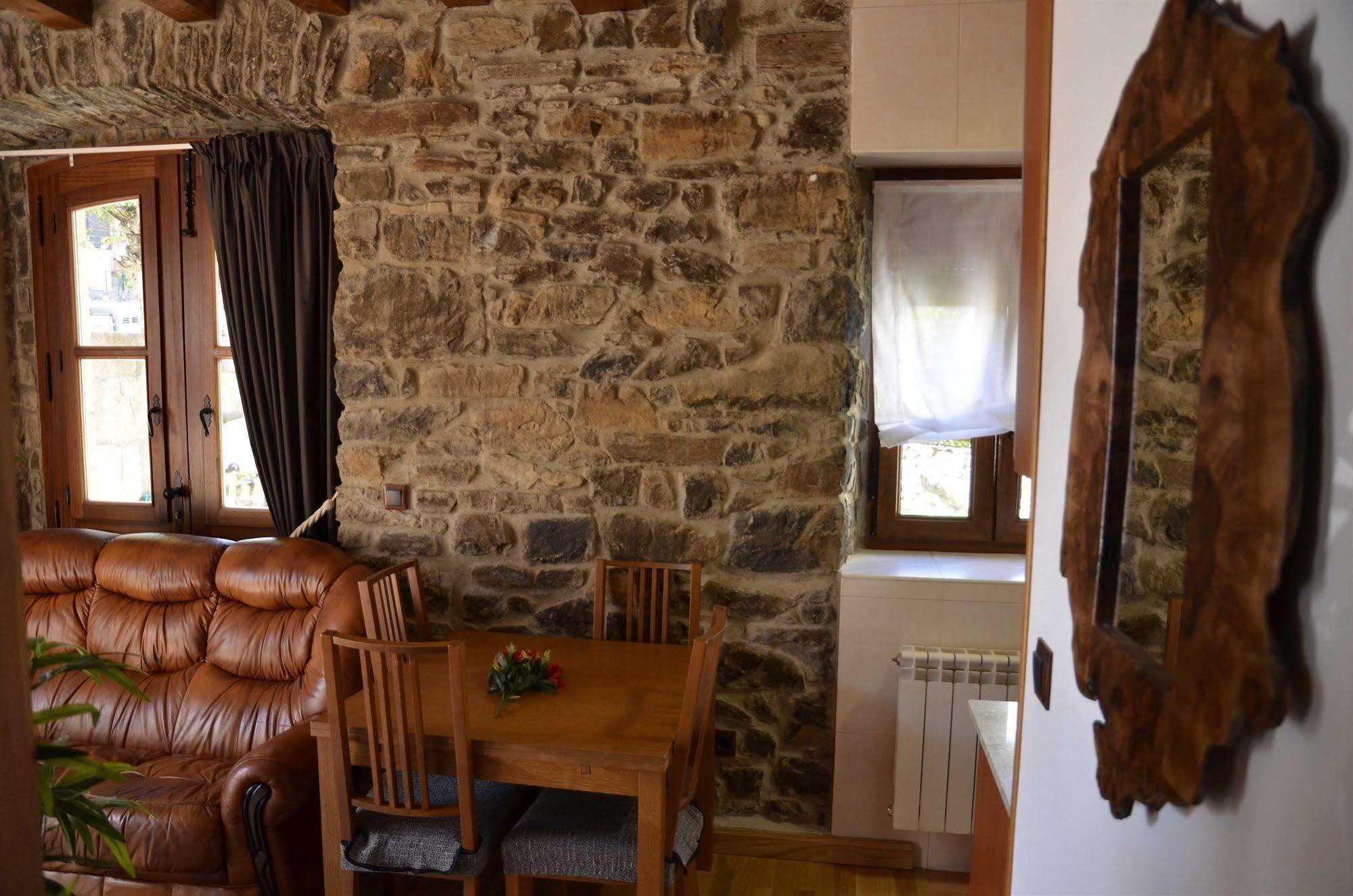 Apartamentos Spa Cantabria Infinita Cillorigo de Liebana Buitenkant foto