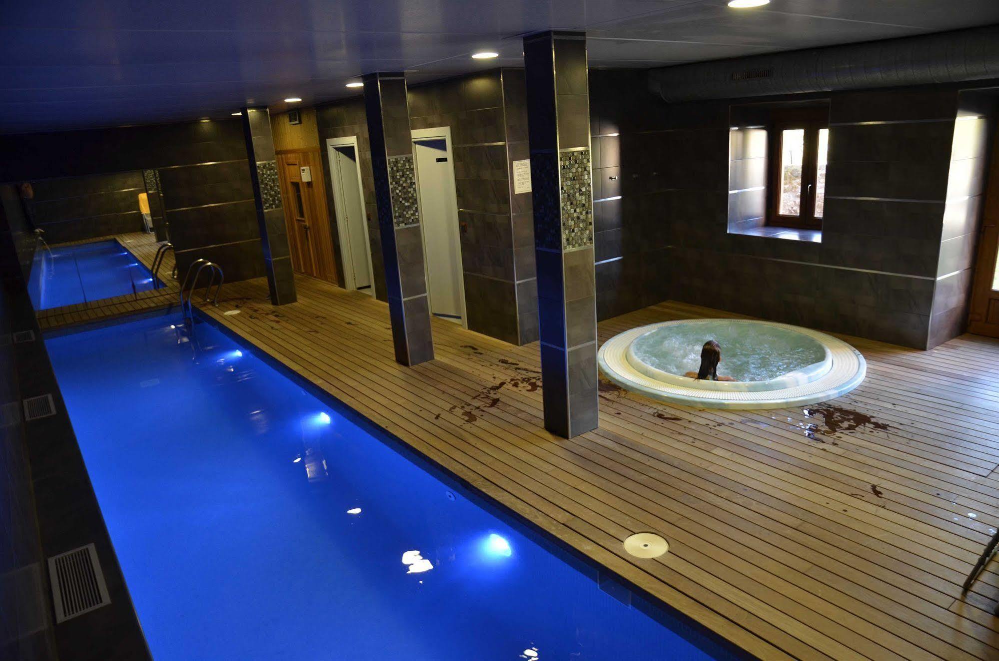 Apartamentos Spa Cantabria Infinita Cillorigo de Liebana Buitenkant foto