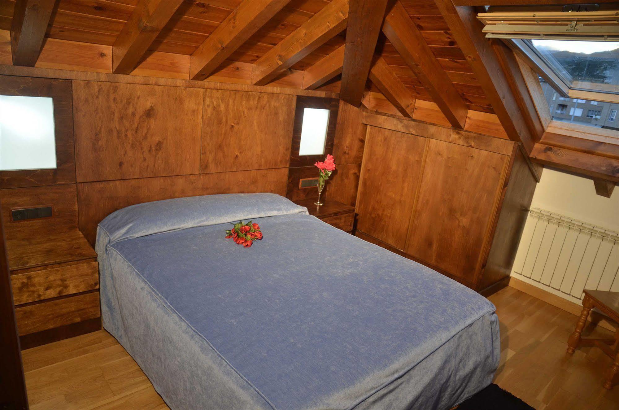 Apartamentos Spa Cantabria Infinita Cillorigo de Liebana Buitenkant foto