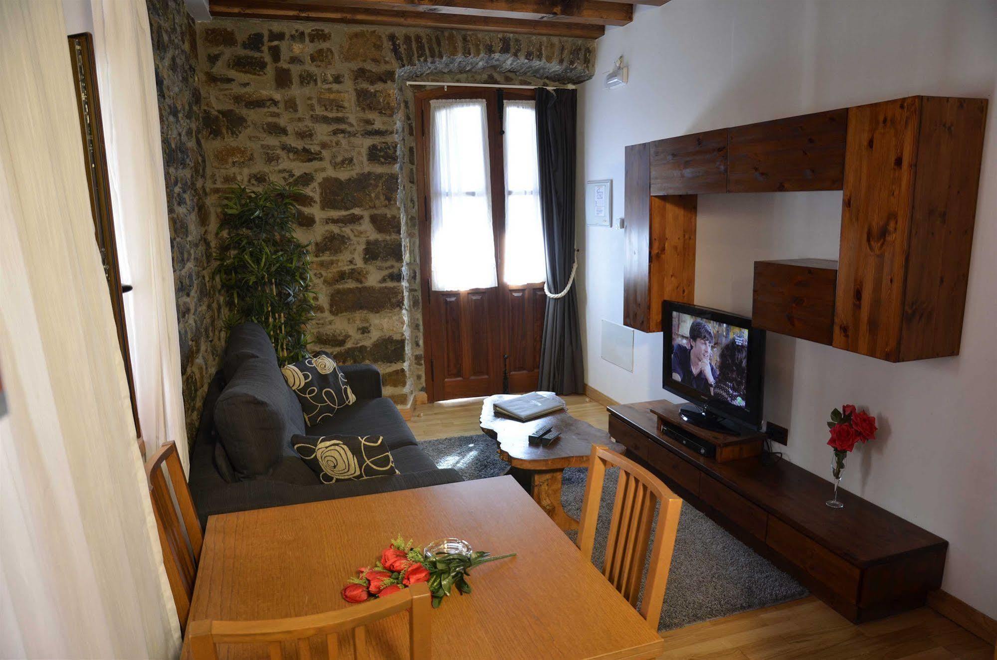 Apartamentos Spa Cantabria Infinita Cillorigo de Liebana Buitenkant foto